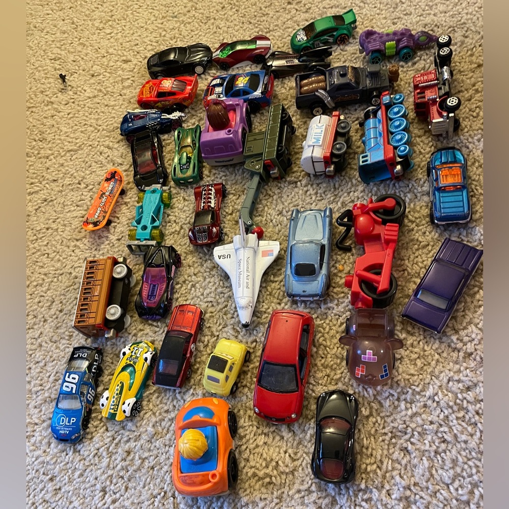 30+ pack toy cars, Thomas trains, mini race cars, vehicles, toys for boys girls